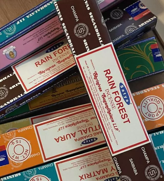 언제맡아도 부담스럽지않고 편안한 향들입니다
