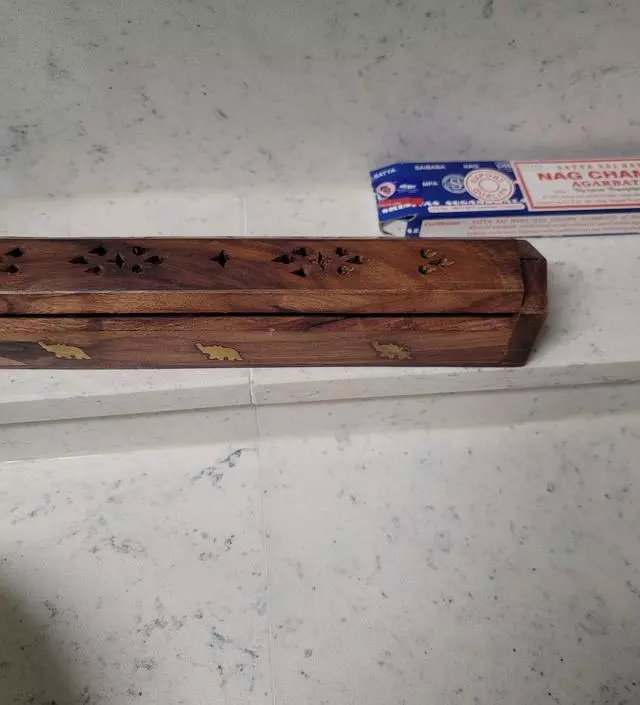 현관펜트리에 보관했더니 향안피워도
