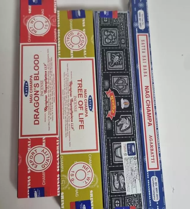 새로운 향 사봤는데 역시 너무 마음에들어요!
