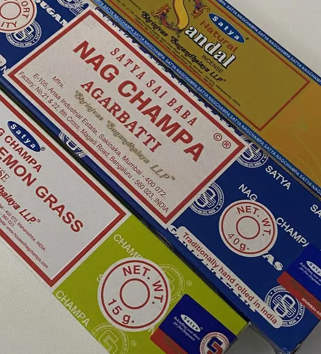 향이 좋아요, 은은하니 거실 음식냄새도 바로 잡아주고 좋습니다
