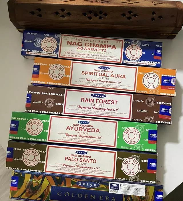 정품이 성분 안전하다고 해서 조금 비싸도 구매했어요 집안에서 동남아 휴가간 느낌을 