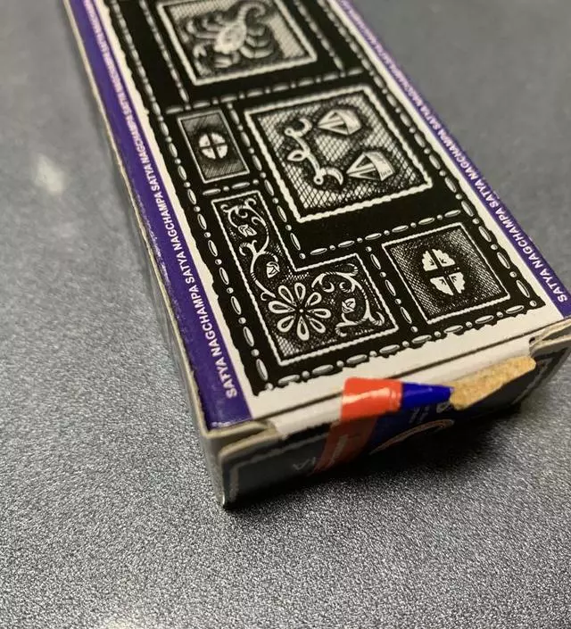 배송도 빠르고 향도 좋아요, 꽃향기 좋아해서 베이스로 골랐는데 아무래도 향냄새가 더