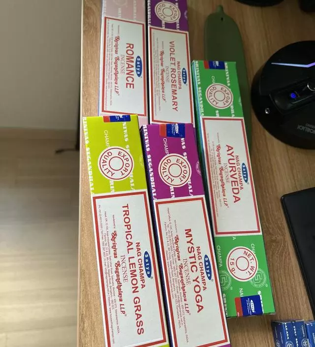 배송빠르고 향도 너무 좋네요 만족합니다ㅎㅎ
