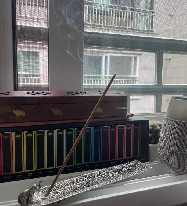 트로피컬 레몬 글라스 이거 정말 강추입니다! 상쾌하고 가벼워지는 느낌의 향입니다
