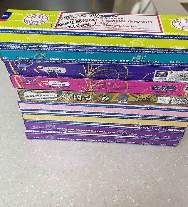 그날 기분에 따라 이향 저향 쓰고있어요~
