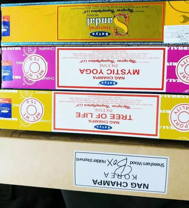 정품이라 느낌이 확실히 다릅니다
