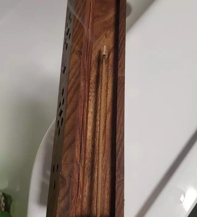 나그참파 친구소개로 처음 구매했는데 그냥도 향이 너무 좋더라구요~다른향도 써보고 글