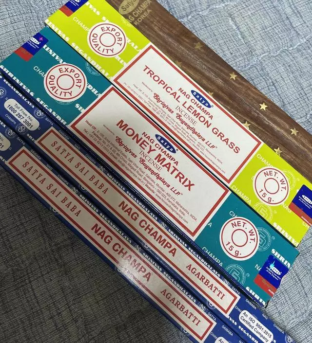 향 너무 좋아요 ㅠㅠ 사은품 주신것도 감사하고
