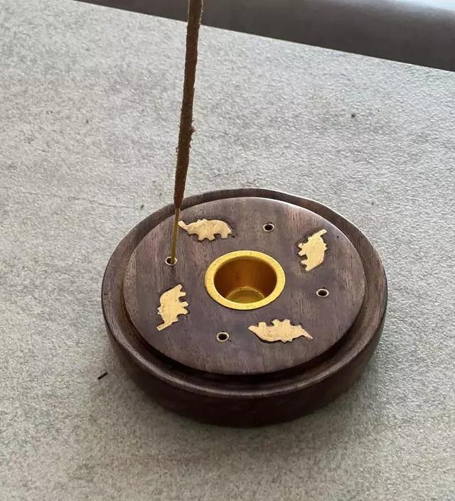 하루에 세번정도 피우게 되요
