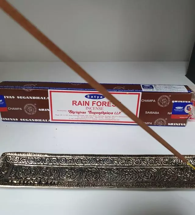 한번 피우면 은은한 잔향이 오래가서 좋아요
