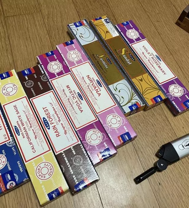 너바나는 최애 향 중 하나에요 ㅎ 심신안정에 최고 ㅋㅋ 너무 오리엔탈 향이 부담스럽다