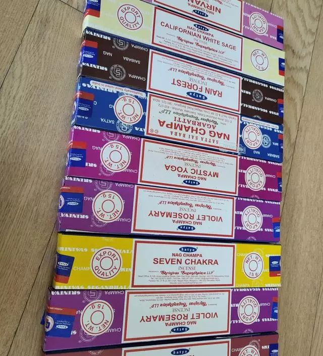 가을이오니까 따듯한 차한잔 하며 인센스 피워놓으면 그것만한 힐링이 또 없네요 ^^
