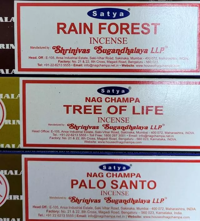 나무랑 계피향이 살짝씩 나서 오묘한 느낌!
