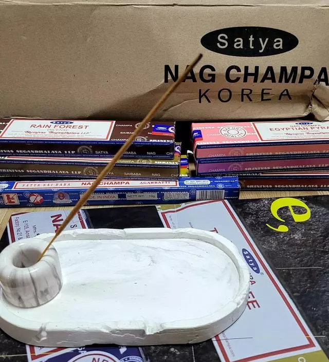 우연히 카페에서 맡아보고 나그참파라는 브랜드를 알게 되었는데
