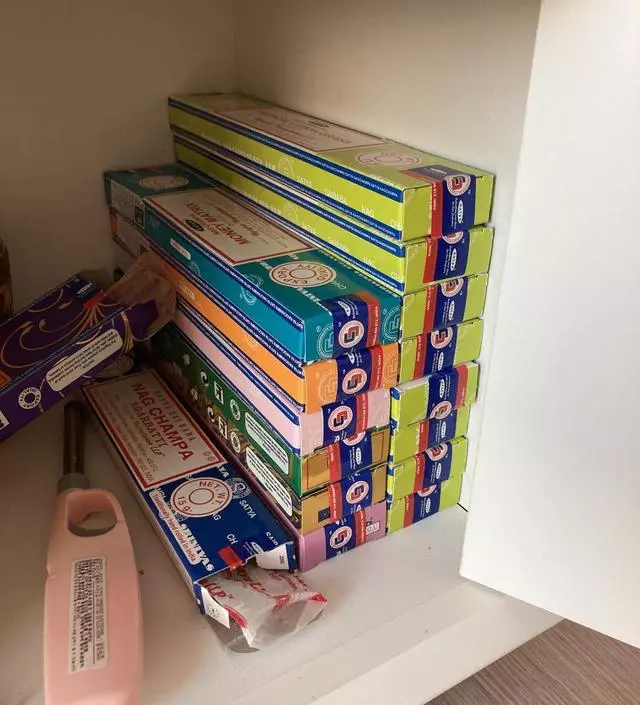 여러가지 향 다 맡아보고 싶어서 다양하게 구입해봤어요 ㅎㅎ 너무 설레요
