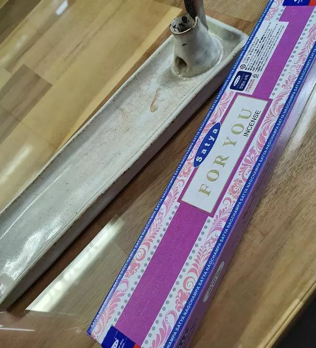 예전 어느 캠핑장서 맡았던향을 찾고있어요....
