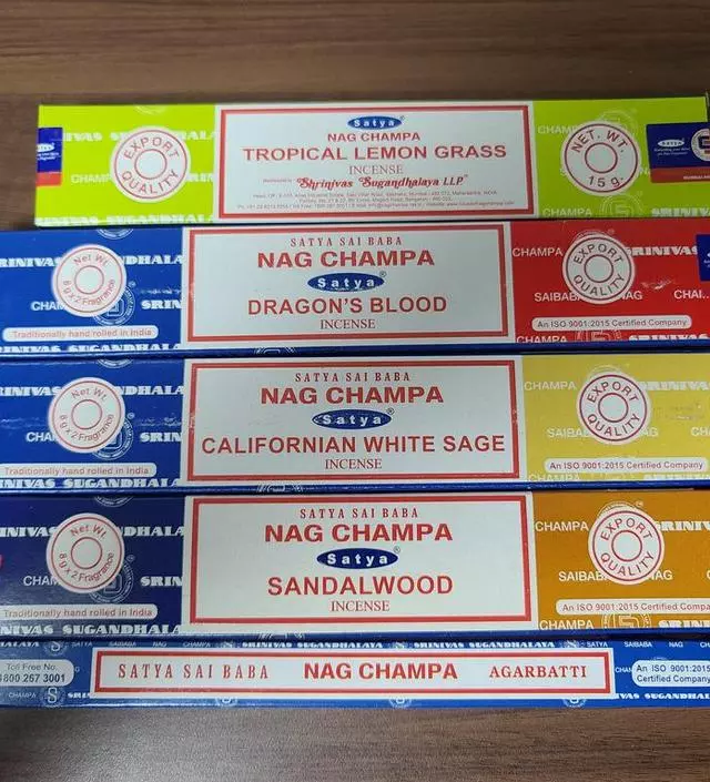 향이 굉장히 좋고 기분이 좋습니다. 나그참파 인센스 스틱 향이 굉장히 다양해서 좋네요