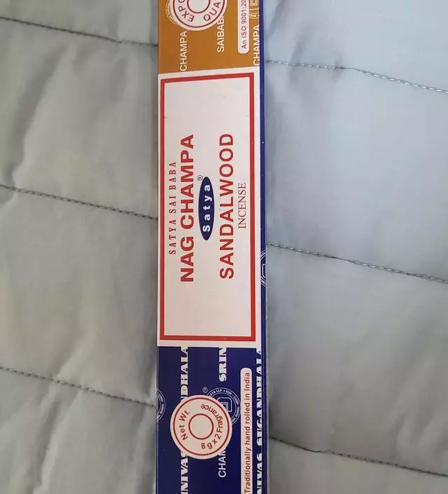 방안에서 냄새날때 피우면 좋아서 이번에는 대량으로 구매했어요.
