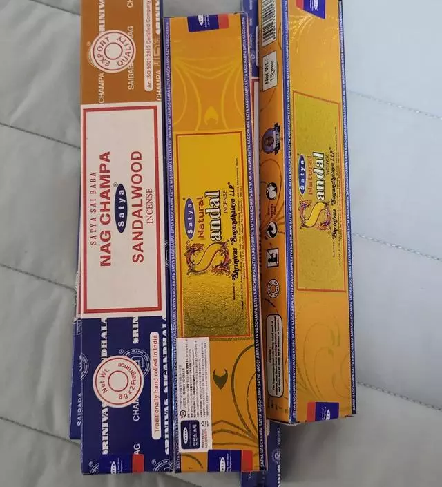 리뷰 3개쓰기 힘드네요. 파란색이랑 노란색만 사용해봐서 이걸로 대량구매 했습니다. 배