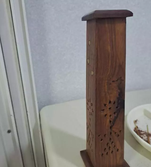 타워모양 홀더가 너무 예쁩니다
