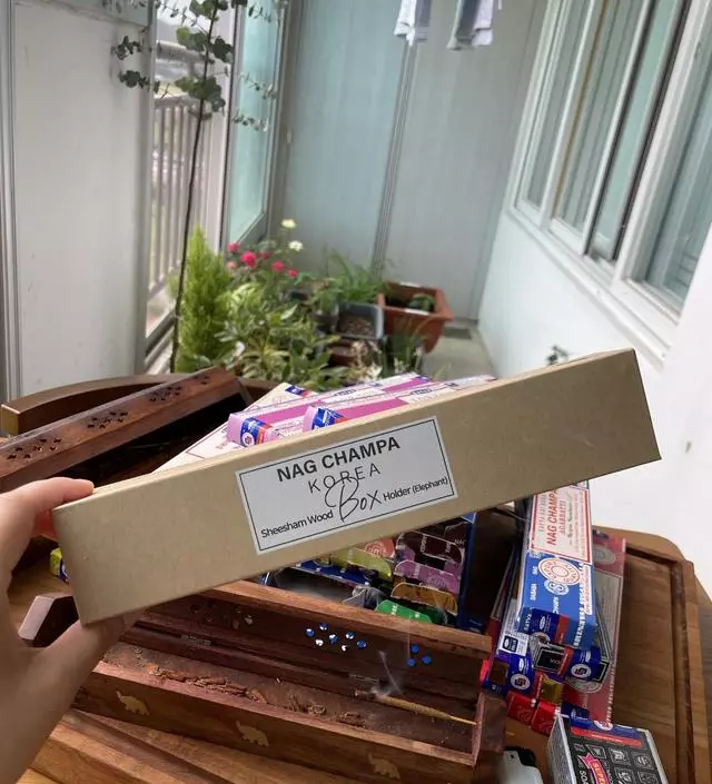 나그참파 인센스는 다양한 향과 가성비갑으로 구성되어 있어 ~ 하루에 5개 이상 피워대