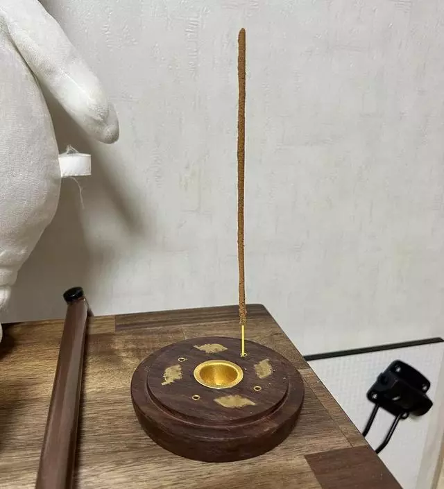 향 너무 좋아요 ! 집에서도 피고 캠핑와서도 폈어요
