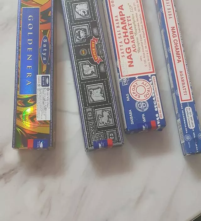 다른 제품쓰다 처음 구매했는데 다른 것보다 향이 진해서 좋네요.
