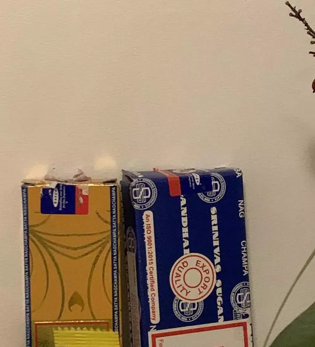 오리지널 향이 제일 좋아요 질리는거 없이 그런데 최근에 인센스 관랸 안젛은 기사가 나