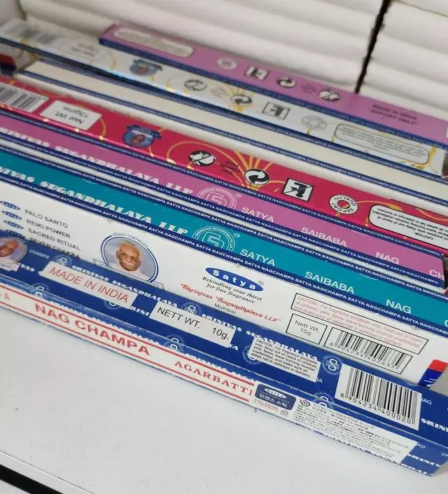 고기구워먹고 집에 냄새 배기는날 늘 켜요 ㅋㅋ 냄새없애는데 최고
