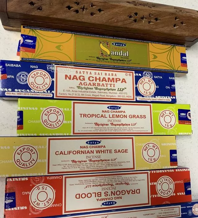 좋아요~근데코끼리박스홀더는마감상태가…아무리수작업이래도….너무….엉망이에요..
