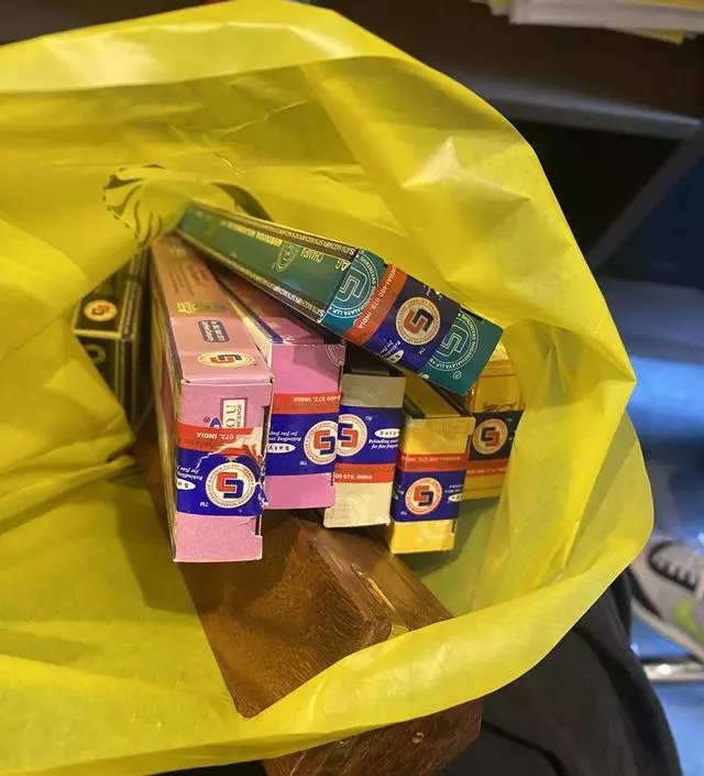 도착하자 마자 하나 피워봤는데
