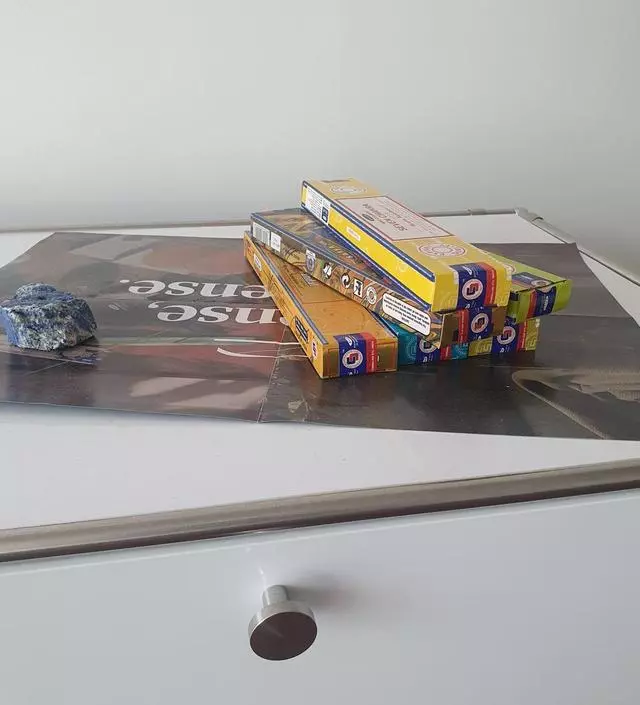 향이 다 너무 좋아서 거의 매일 피우고 있어요 요즘 날씨도 좋아서 문 다 열고 환기시키