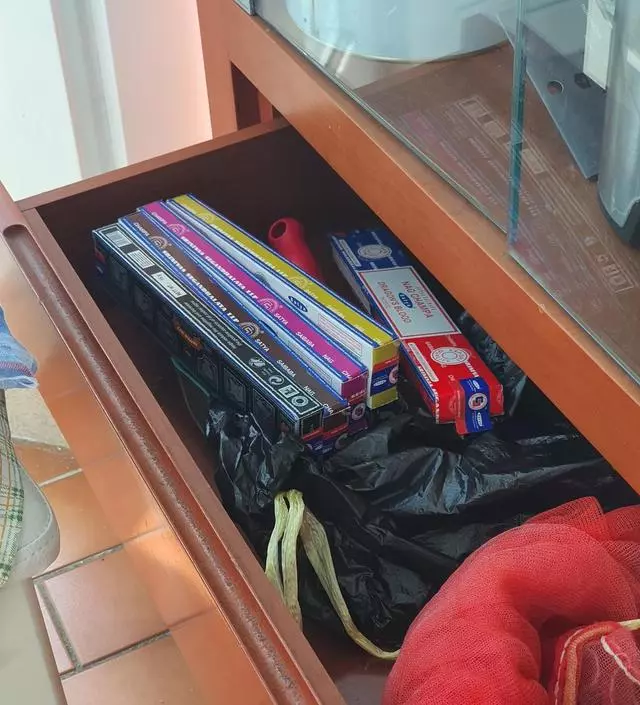 인센스 처음 써보는데 금방향이타서 좋네요
