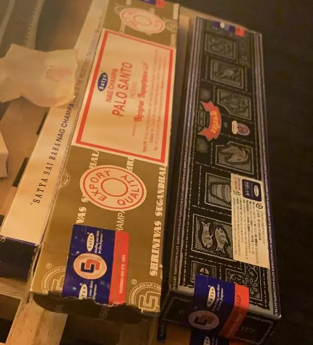 항상 쓰는건데 여기선 첨 구매해보네요 좋아요
