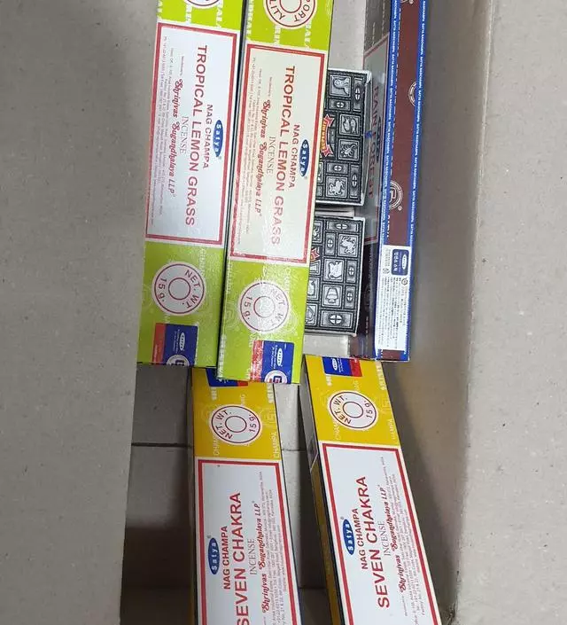 간간히 쓰다가 홀더구매해서 사봤는데 세븐크라챠가 젤 제 맘에 드네요~~~
