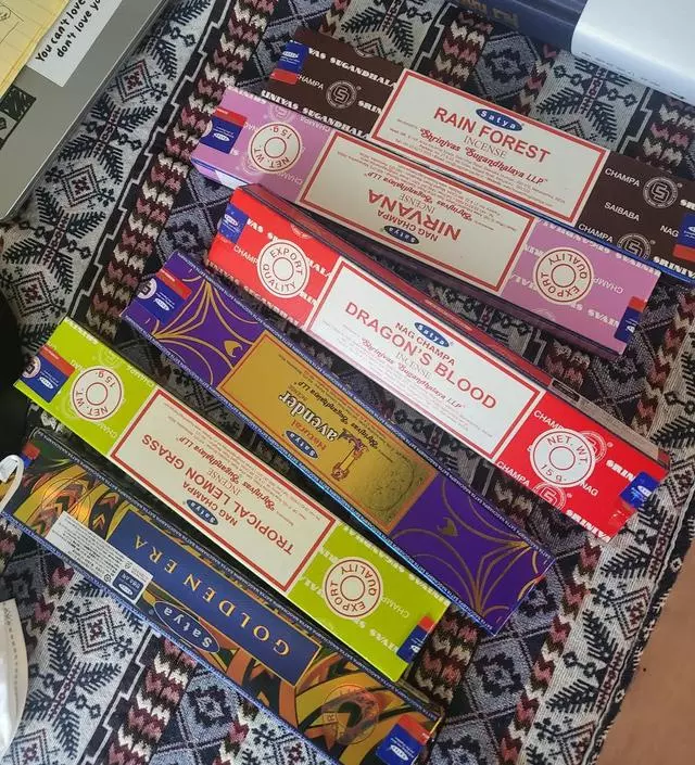 매번 잘 쓰고 있어요.
