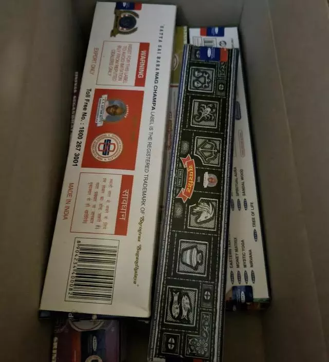 하루에 힐링시간이예요! 작은 행복 마음가는대로 여러향을 사서 사용하고 있어요!
