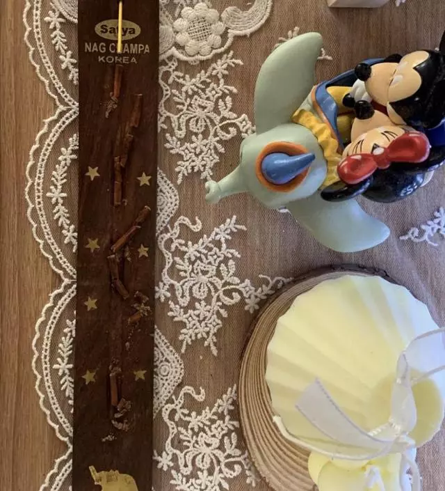 인센스 스틱 하나 들이고 싶어서
