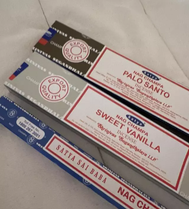 운은한 나무향이 괜찮네요 :)
