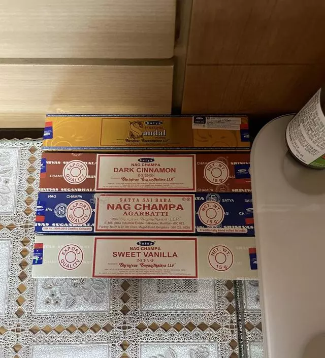 갬성 넘치는 인센스
