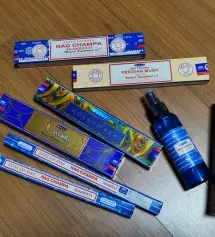 인센스로 마무리 짓는 하루가 호사스럽게 느껴져서 종종 이용하고 있어요. 이번에는 1+