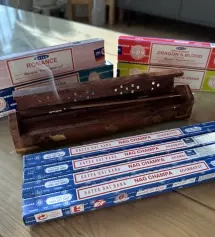 집에서 쉴 때 사용하면 좋을 거 같아서 구매했는데 생각보다 향이 굉장히!! 진한 편이에