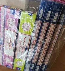 항상 잘 쓰고 있어요~ 음식 한 후 잡냄새 없앨 때 제일 좋고 집에서 요가 하면서도 피워