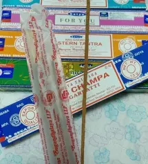 굳이 안피워도 될정도의 엄청난 향기가 나네요
