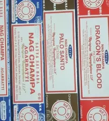 첫 주문이라 리뷰보고 주문해봤어요 향 좋아요
