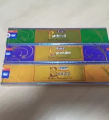 받자 마자 하나 켜봤는데 기분이 좋아지는듯한? ㅋ 많이 파세요
