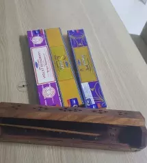 항상 디퓨져로만 쓰다가 인센스로 변경해봤어요
