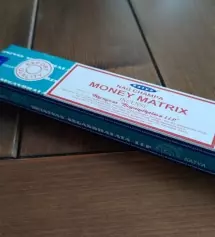 태울때는 모르겠는데 다타고남은 향이 좋음
