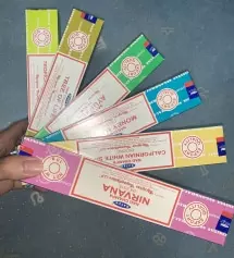 나그참파 특유의 향을 싫어하는분들이 있는데 전 개인적으로 향 냄새가 좋아서 가끔 환