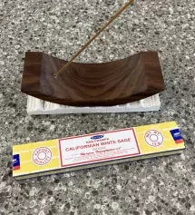 각오(?)는 했지만 택배박스를 뚫고 나오는 향기에 놀랐어요. 캘리포니아 세이지가 비교